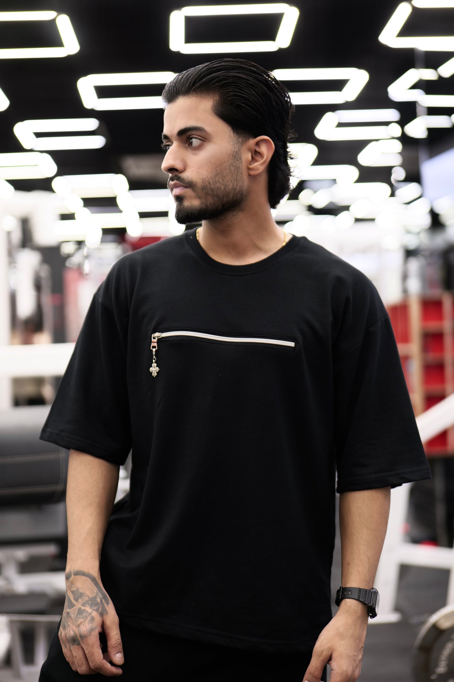 BLACK OVERSIZED ZIP DETAIL TEE