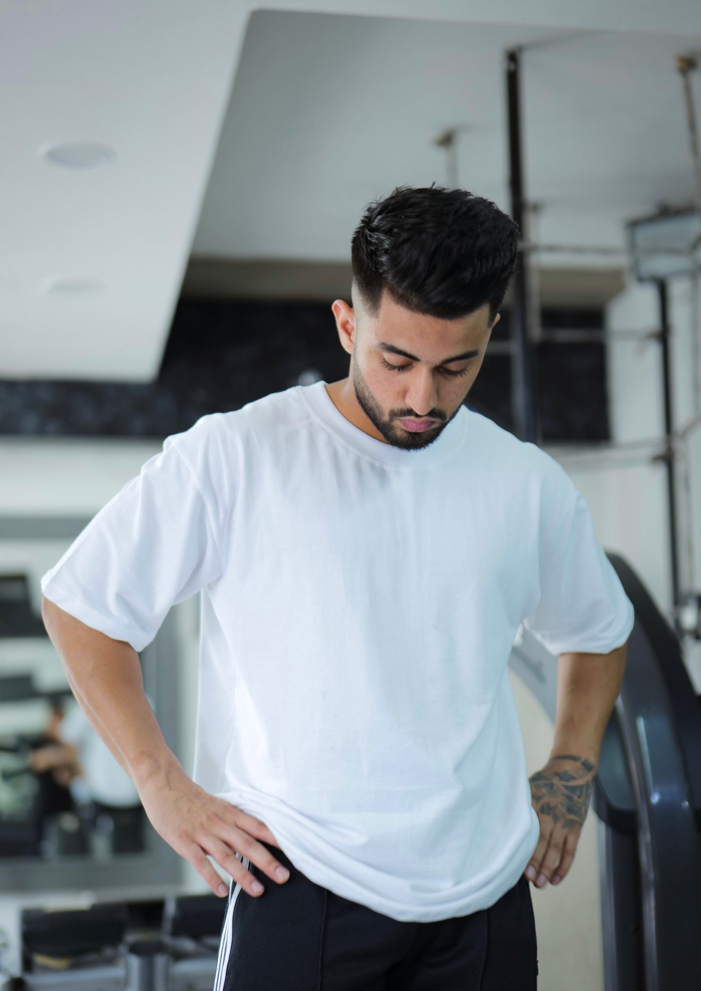 FLEX WHITE (Oversized T-Shirt)
