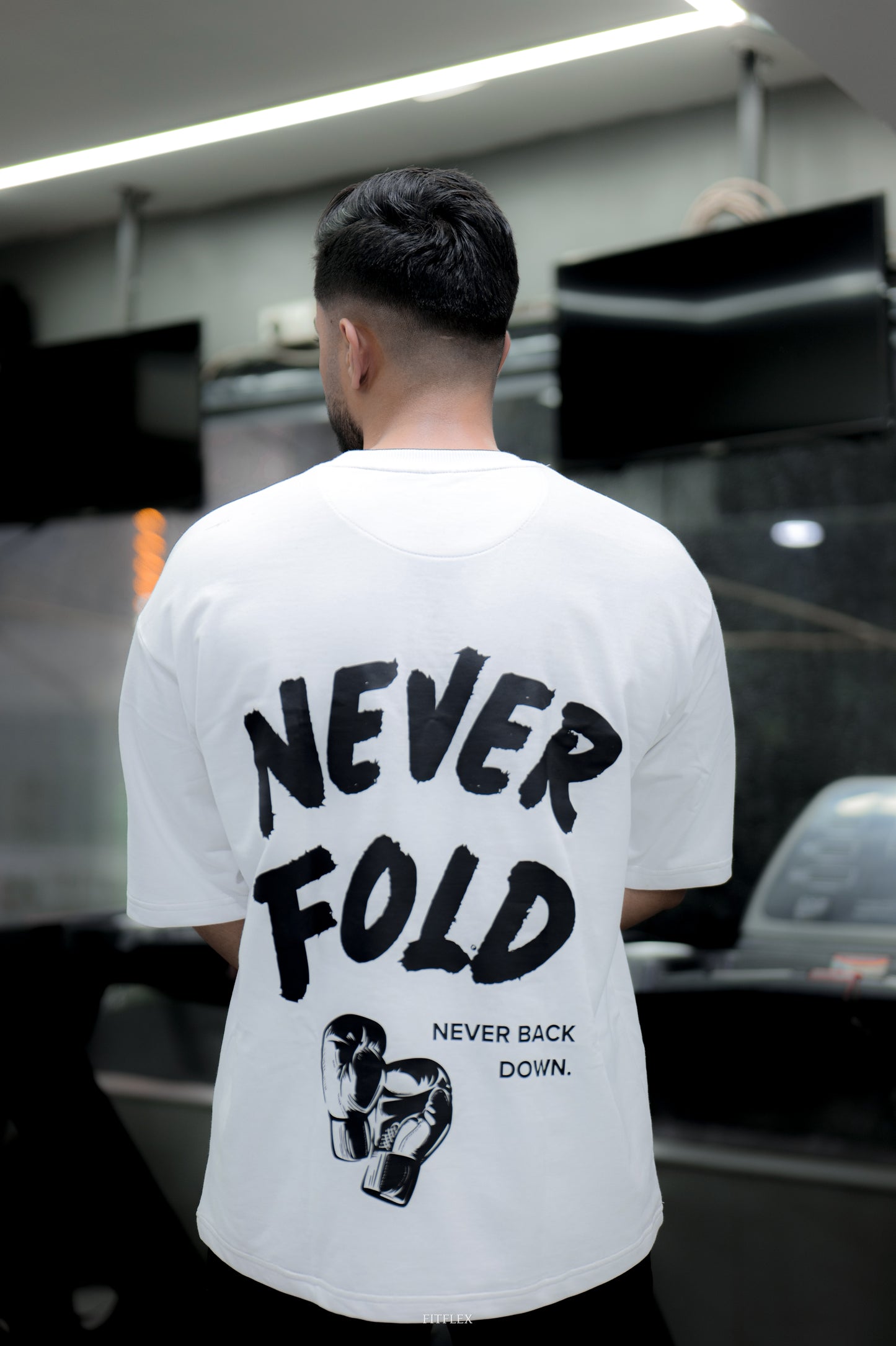 NEVER FOLD WHITE (Oversized T-Shirt)