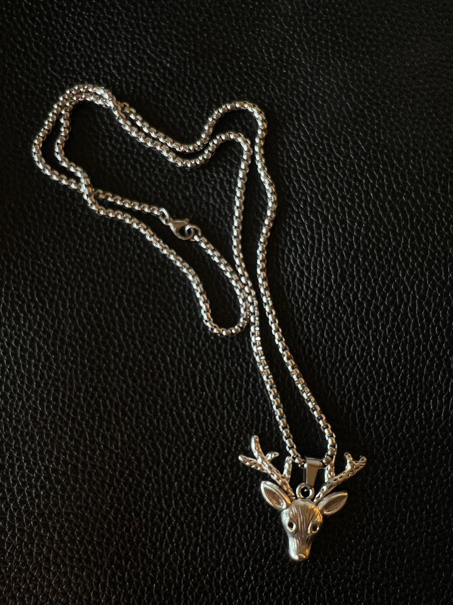 Singha Locket